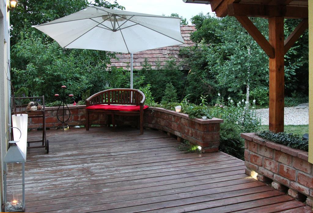 Koszeghegyalja Vendeghaz Hotel Horvatzsidany Ngoại thất bức ảnh